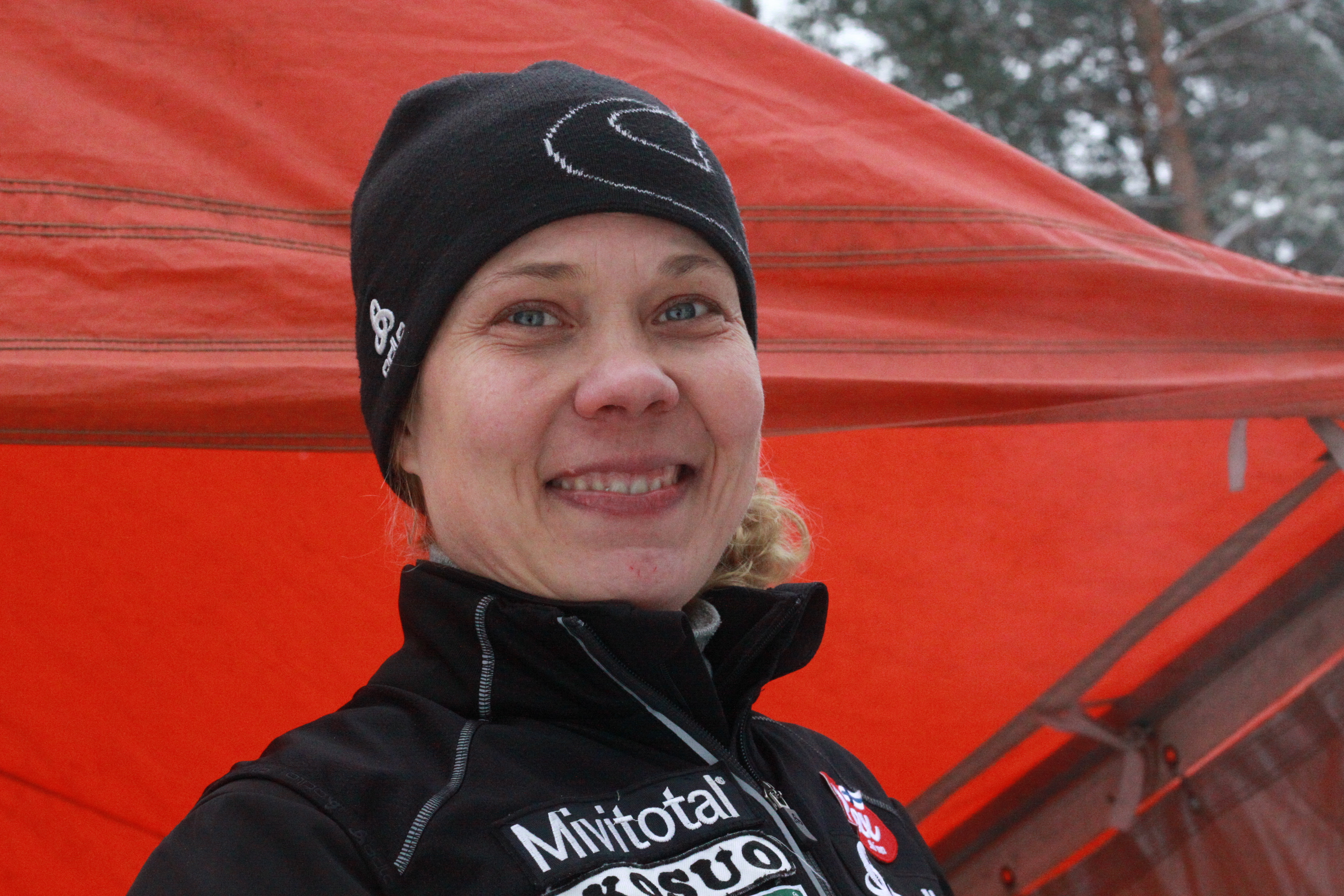 Puutikkalan <b>Mervi Anttila</b> voitti 40-vuotiaiden naisten kisan. - suunnistus-liisa-anttila
