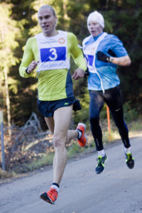 Jarkko Järvenpää ei onnistunut hyydyttämään kovalla matkavauhdilla Andi Nootia, vaan virolaismaileri uusi voittonsa Pihtisalmen Retrossa.