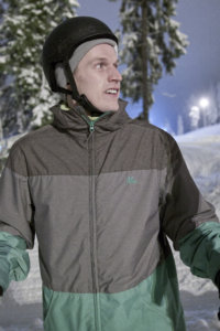 Okko Raitanen on menestyneimpiä suomalaisia slopestylen taitajia. Nyt mies opastaa junnuja Sappeessa.