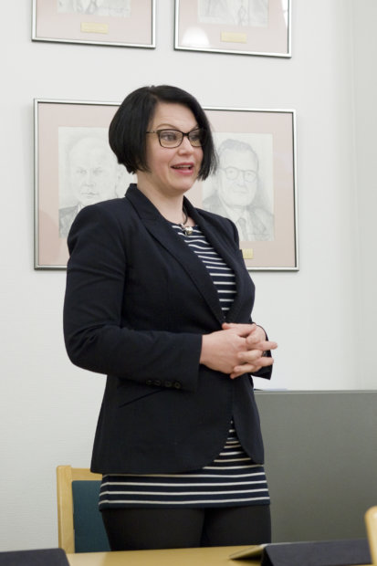 Mirva Kittilä kiitti kunnantaloa ketteryydestä ja tekemisen meiningistä. 