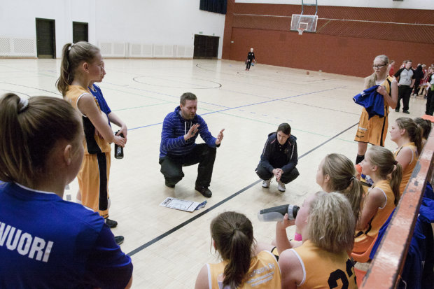 Tomi Ingmanin valmentamat C-tytöt voittivat Rovaniemellä toisen ottelunsa, mutta EBT:n kova heittovire oli RaLuLu:lle liikaa.