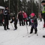 Ulkoillen ja hiihtäen apua nuorille