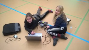 Huutijärven koulu_robotti ohjelmoinnissa Inka ja Lumia