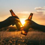 Alkoholittomien oluiden ja siiderien nousevan suosion taustalla ”kasvanut terveystietoisuus” – toimitus testasi 11 kuskin kaveriksi luokiteltavaa juomaa