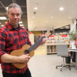 Stam1nan Pekka Olkkonen muutti Kangasalle ja yhdistää kitaristin ja psykologin uran – miehellä on selvästi myös taitoa heittäytyä